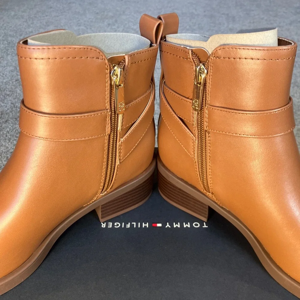 Tommy Hilfiger Ivaide Ankle Boots Tan Gold Buckle Side Zip 5.5 M NIB Orig $129 - Picture 8 of 14